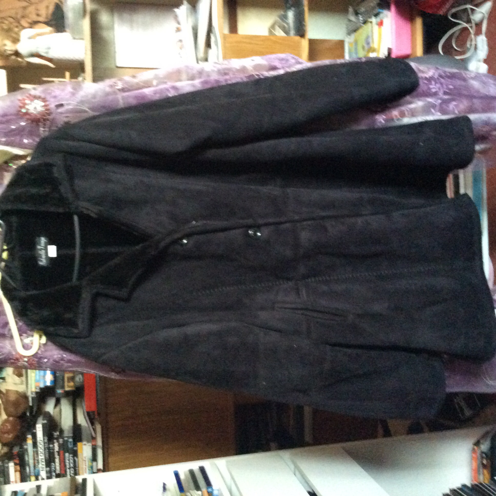 BELLE VESTE NOIRE 10 Verneuil-sur-Avre (27)