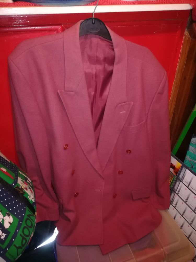 Lot de 3 belles vestes 15 Pantin (93)