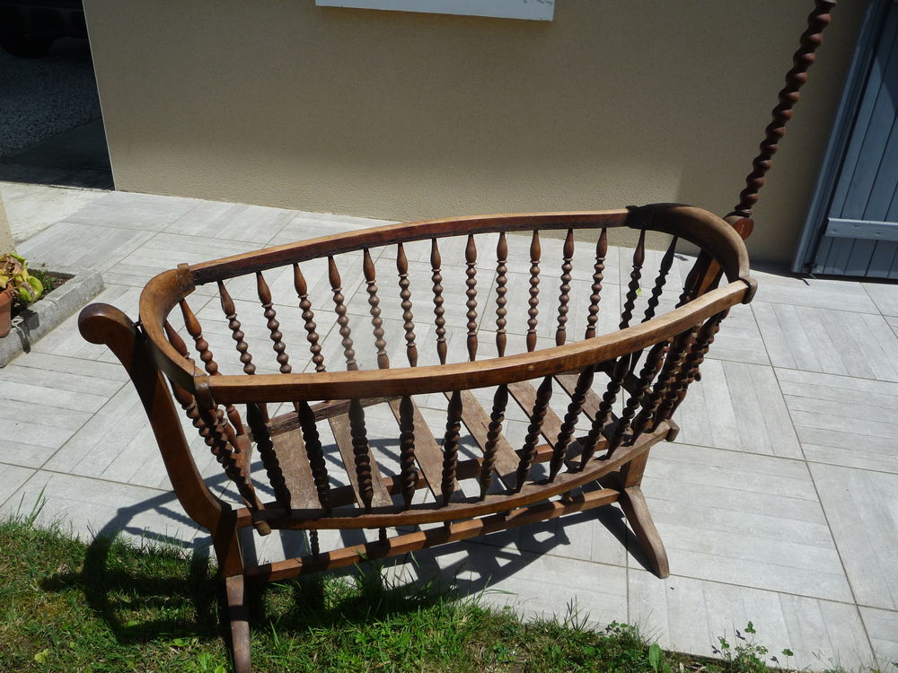 
berceau ancien bercelonnette 30 Saint-Jean-de-Muzols (07)