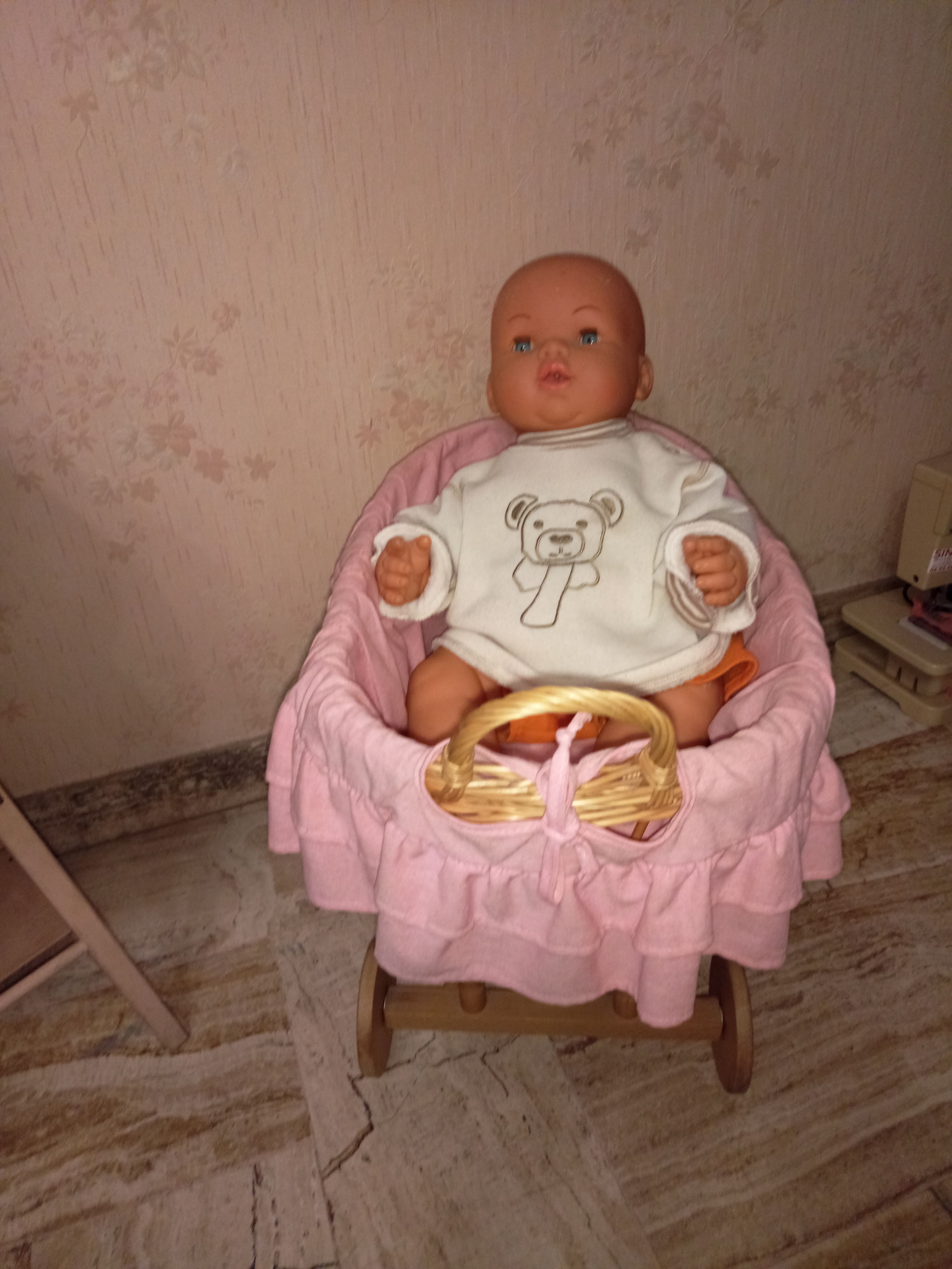 BERCEAU AVEC VOILE ROSE + POUPON 50 Grasse (06)