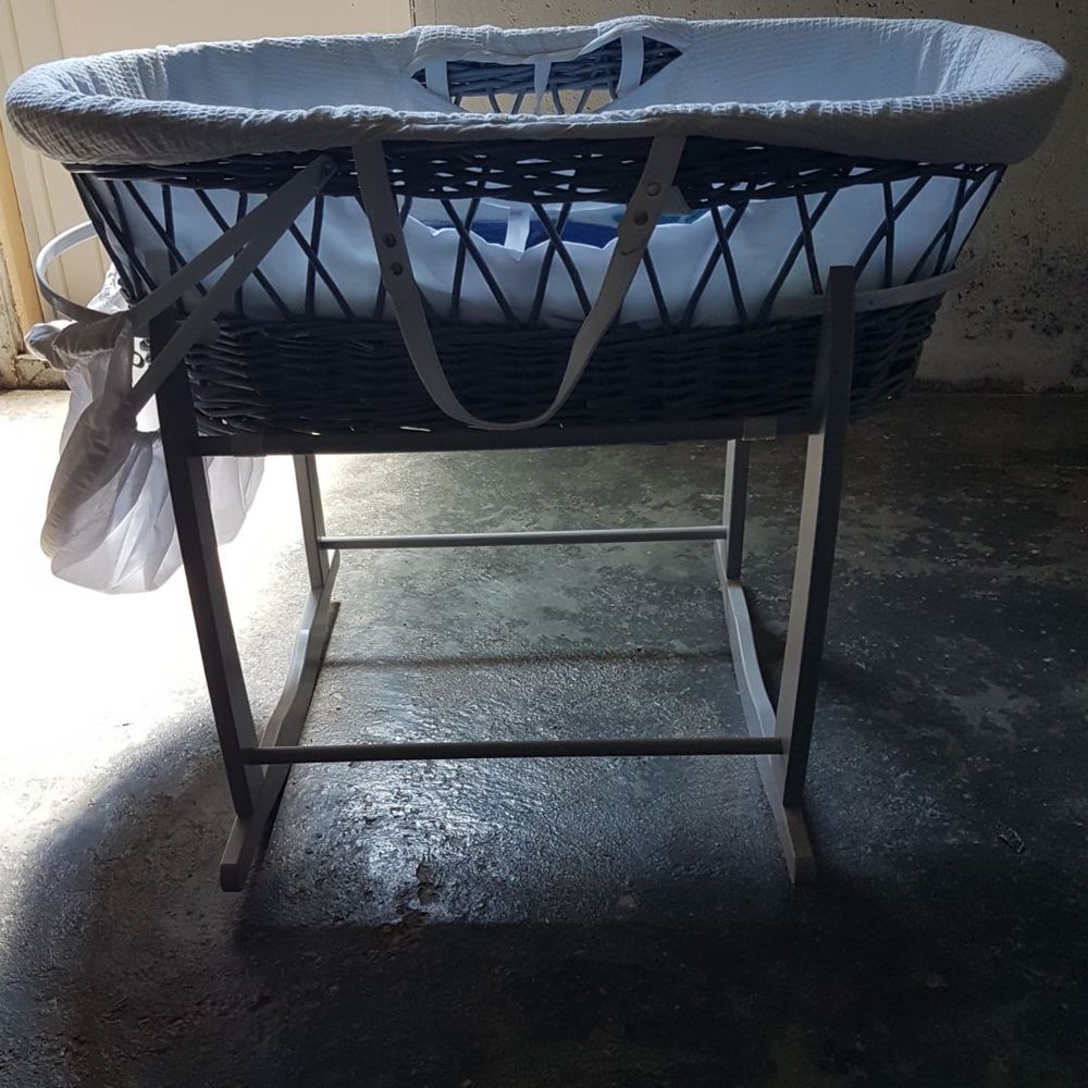 Achetez Berceau Bebe Quasi Neuf Annonce Vente A Sedan 08 Wb Achetez Berceau Bebe Quasi Neuf Annonce Vente A Sedan 08 Wb