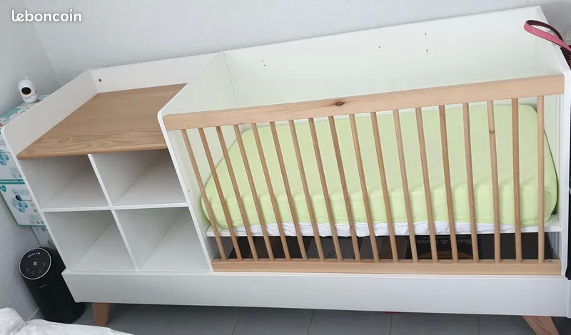 Lit berceau �volutif avec table a langer + matelas + 4 draps 360 Blagnac (31)