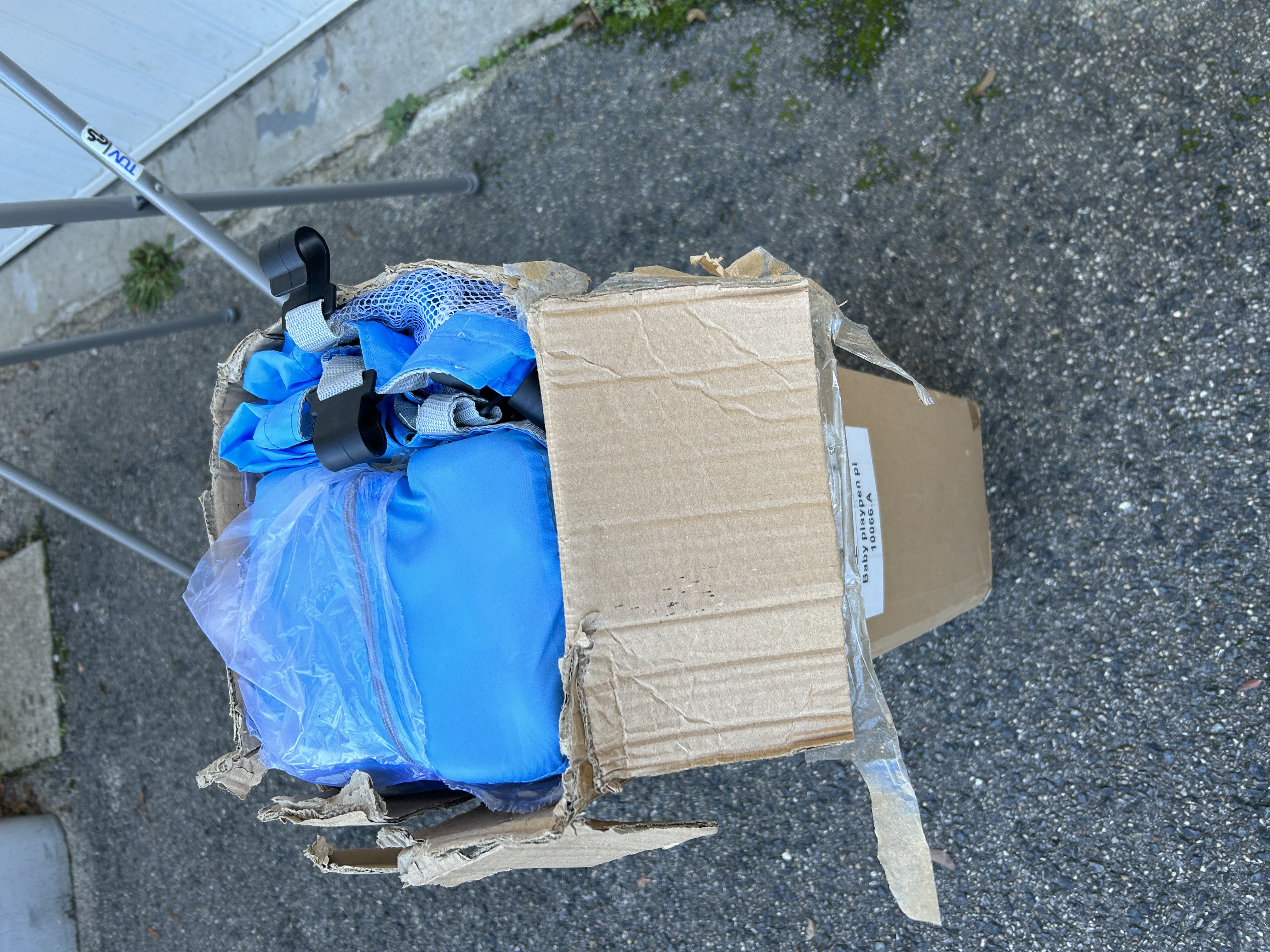 Berceau quasi neufs 
Baignoire pour mamie 50 Rochetaill�e-sur-Sa�ne (69)