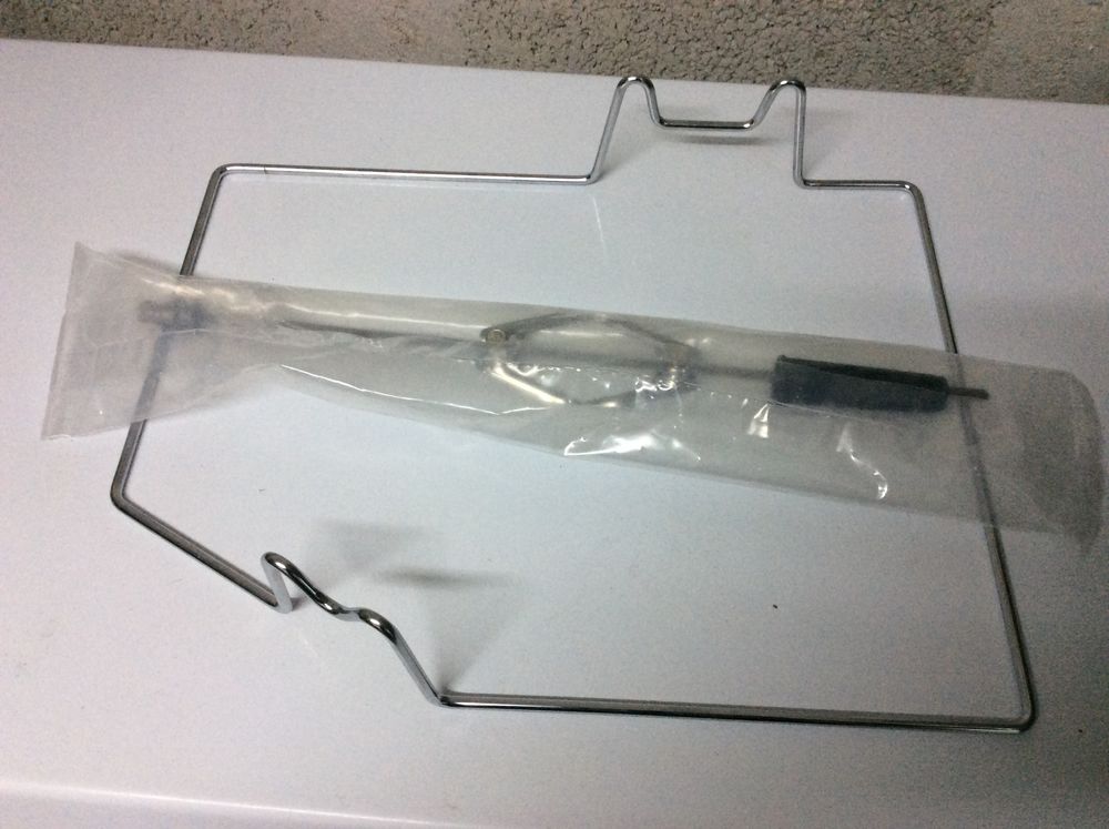 berceau + tourne broche pour four. 15 Erdeven (56)