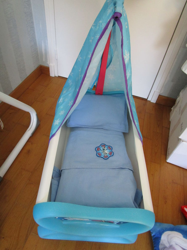 BERCELONNETTE REINE DES NEIGES (AUTRE ANNONCE CHAISE REINE 20 Caen (14)