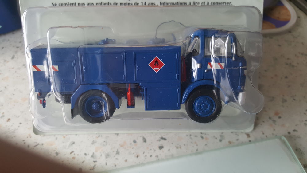 BERLIET GAK 5R AVITAILLEUR GENDARMERIE   1/43 NEUF
35 B�thune (62)