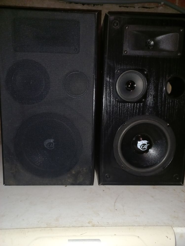 H P CAT BERLIN 3 way bass reflex 150W 40 Castres (81)