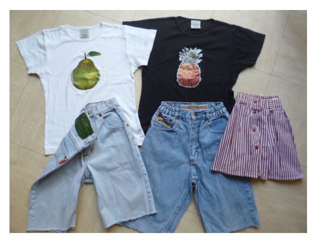 10 ans - 2 bermudas - 2 T. shirts - 1 jupe - zoe 2 Martigues (13)