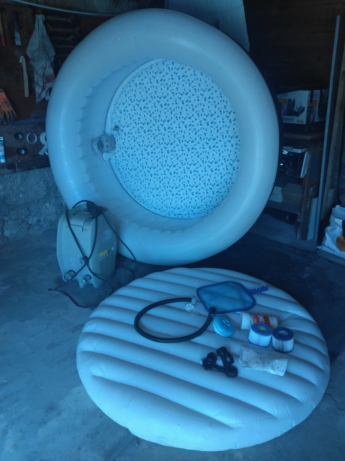 Spa bestway lay-z-spa 4 places 250 Les Arcs (83)