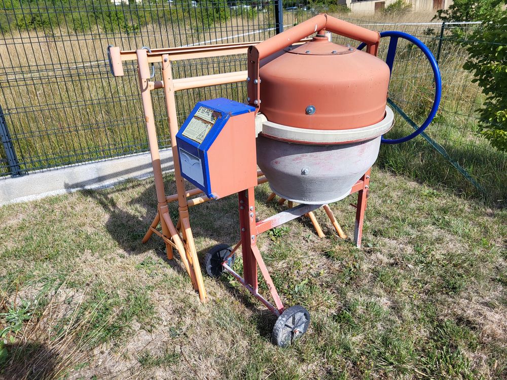 B�tonni�re et tr�teaux 70 Saint-Andr�-les-Alpes (04)