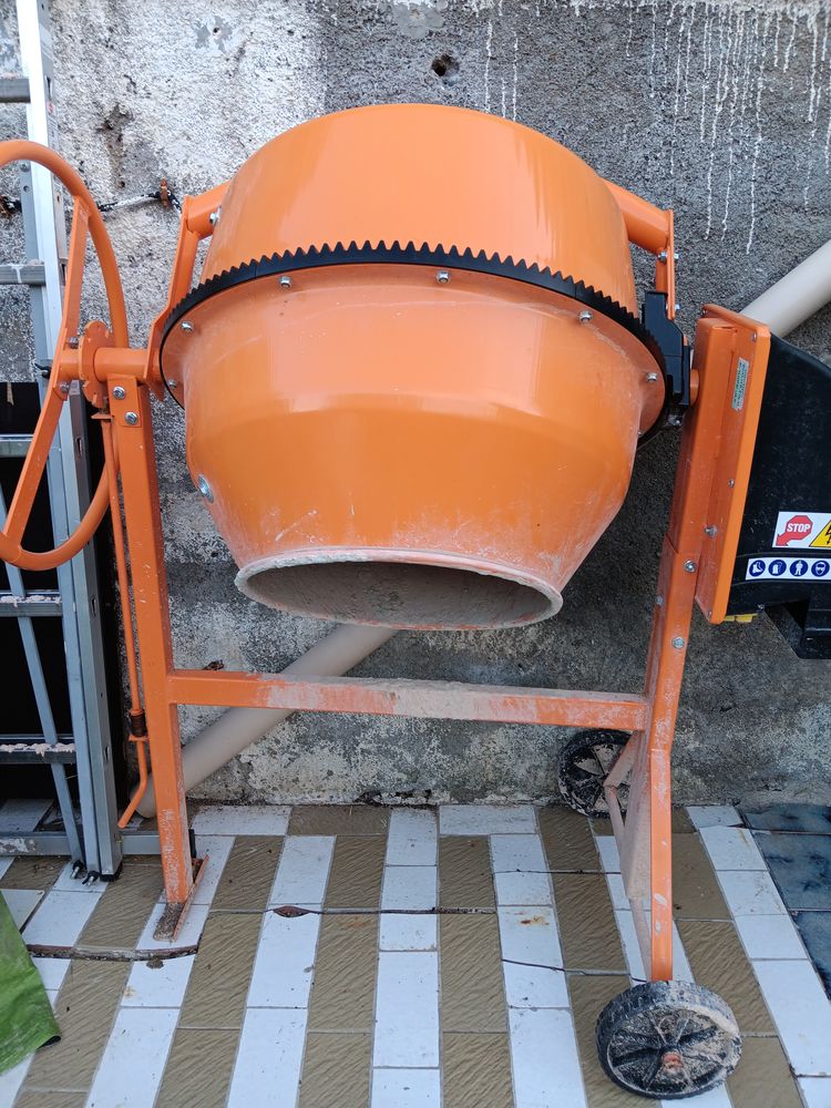 b�tonni�re 110 Roquesteron (06)