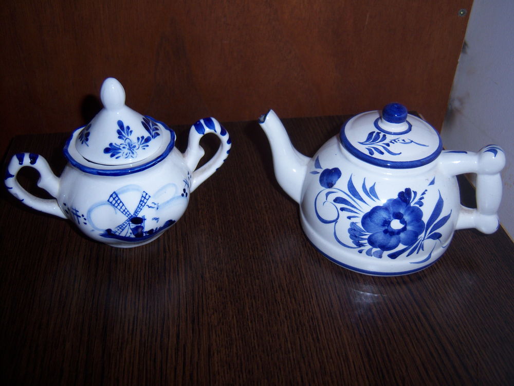 Bibelots en fa�ence 8 �quihen-Plage (62)