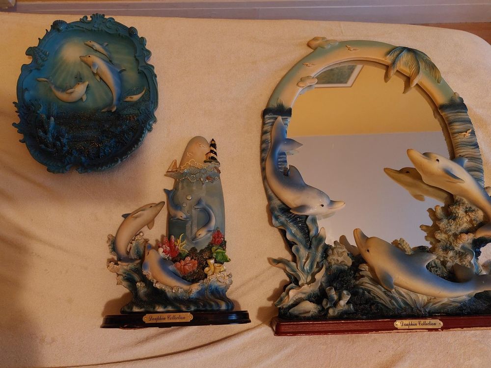 Bibelots th�me Dauphins Collection 25 Le Plessis-Robinson (92)