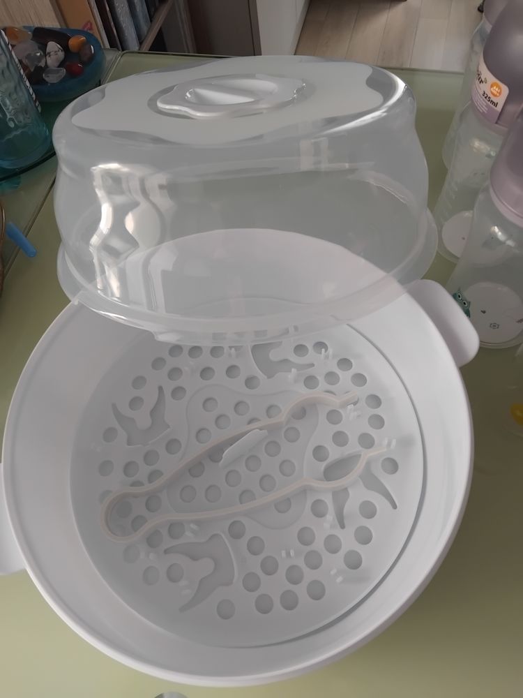 Lot biberons, st�rilisateur, goupillon etc 10 Ancenis (44)