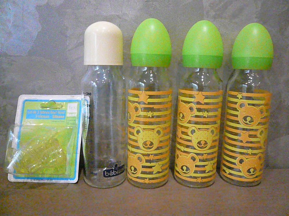 Lot de 4 biberons en verre de 240 ml + 3 t�tines (offertes) 12 Franqueville-Saint-Pierre (76)