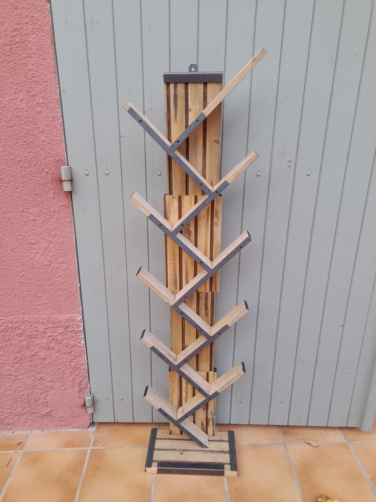 1 biblio-arbre pour livres de poches
165 Le Thor (84)