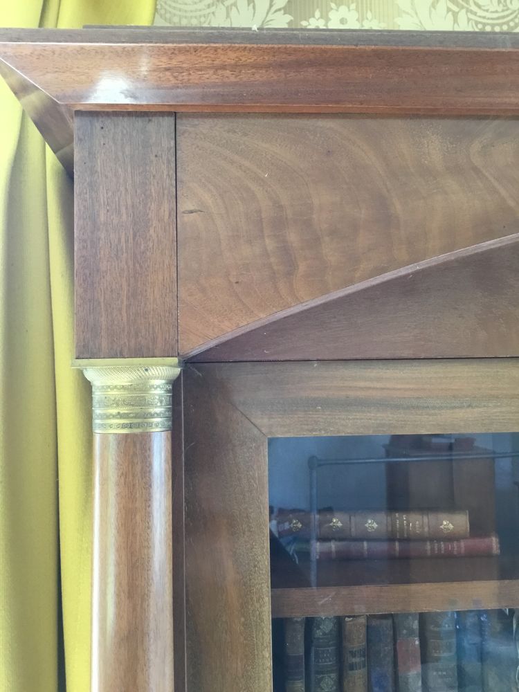 
Biblioth�que ancienne . Style Empire � colonnes d�tach�es 1200 Brix (50)