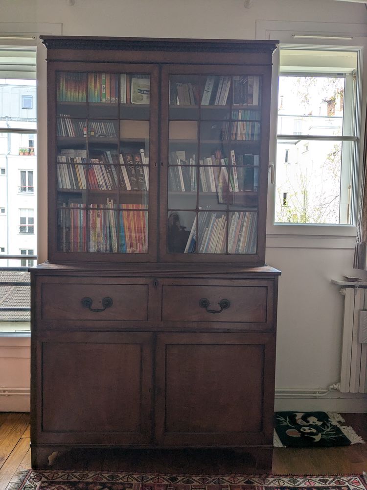 Biblioth�que en bois massif 350 Paris 19 (75)