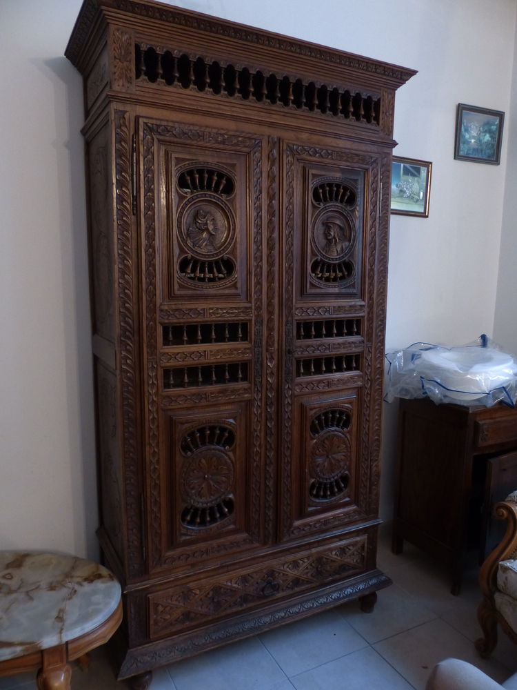 Biblioth�que  bretonne
300 Arles (13)