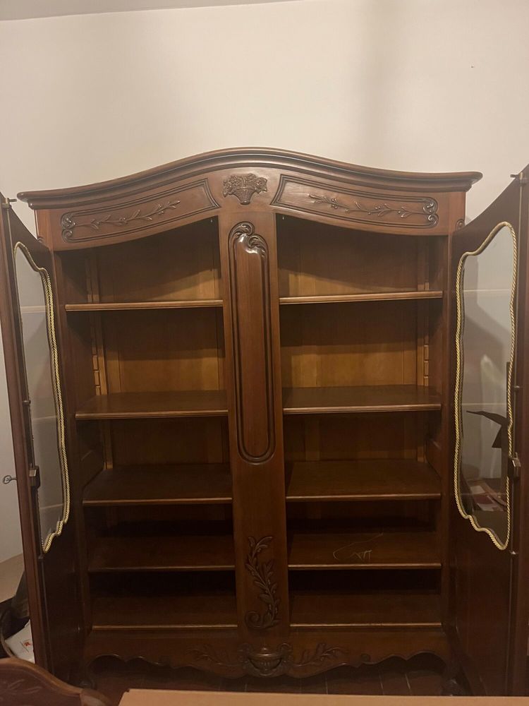 Biblioth�que en noyer massif, tr�s bon �tat 150 La Ciotat (13)