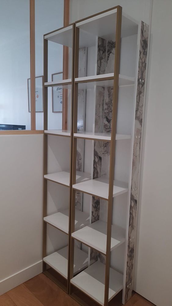 Biblioth�que Polka marbre et dor�e 230 Paris 16 (75)