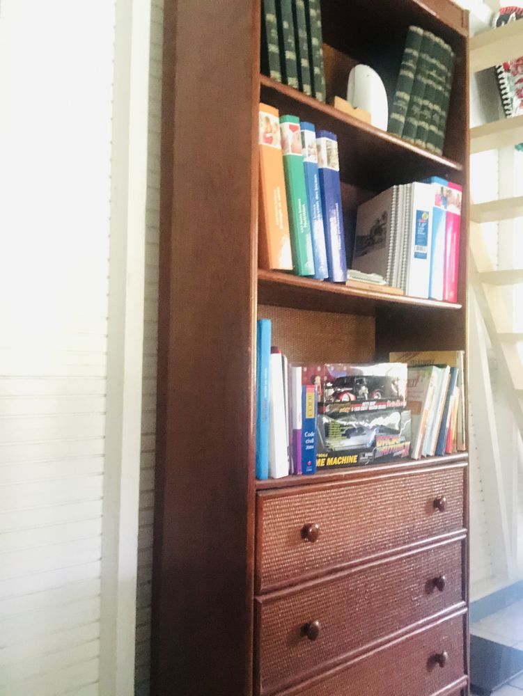 Biblioth�que 70 Saint-Fran�ois (97)