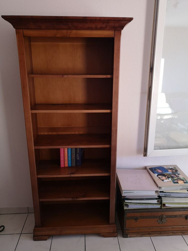 Biblioth�que 120 Hy�res (83)