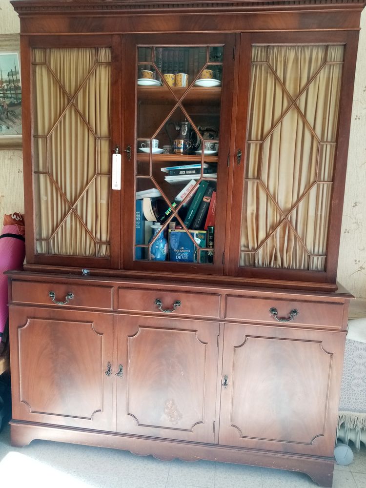 Biblioth�que 139 Pierrefeu-du-Var (83)