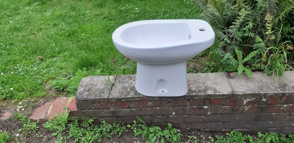 av bidet blanc 10 Maubeuge (59)