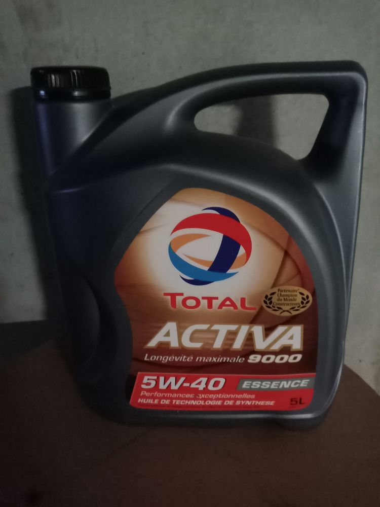 Bidon d'huile moteur essence 10 Saint-Martin-d'H�res (38)