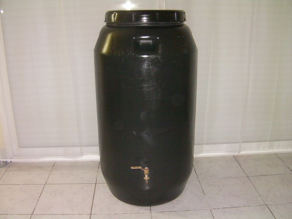 Bidon 275 litres (r�cup�rateur d'eau) 40 Renaz� (53)