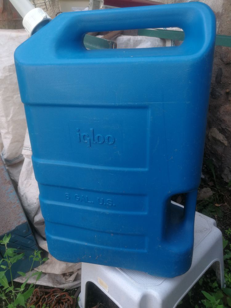 Bidon en plastique US 5 Le Creusot (71)