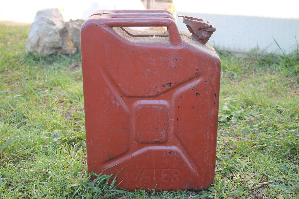 bidon en t�le d'acier 10 Les Angles (30)