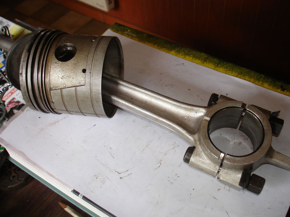 Bielle et piston  pour moteur BERNARD w112 120 La Vieille-Lyre (27)