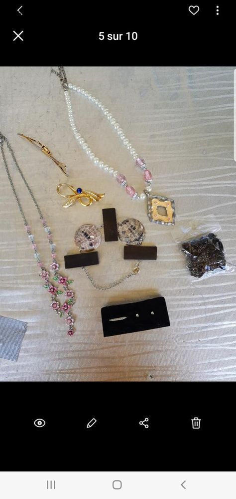 bijoux au choix 4 euros pi�ce 4 Bron (69)
