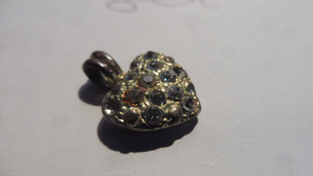 BIJOUX  FANTAISIES 0 Sainte-Foy-l�s-Lyon (69)