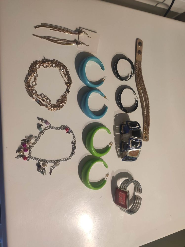 lot de bijoux 10 Rozoy-sur-Serre (02)