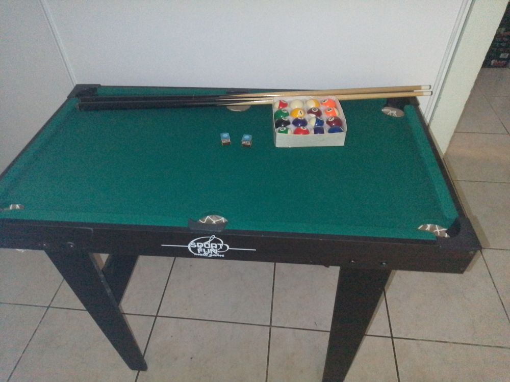 Billard 3 en 1 tr�s peu servi comme neuf 40 Bruch (47)