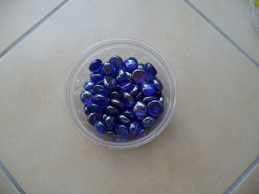 95 billes plates en verre bleu iris� - Neuves 15 Celles-sur-Belle (79)