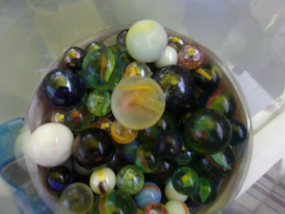 lot de billes de toutes tailles 12 Villars-les-Dombes (01)