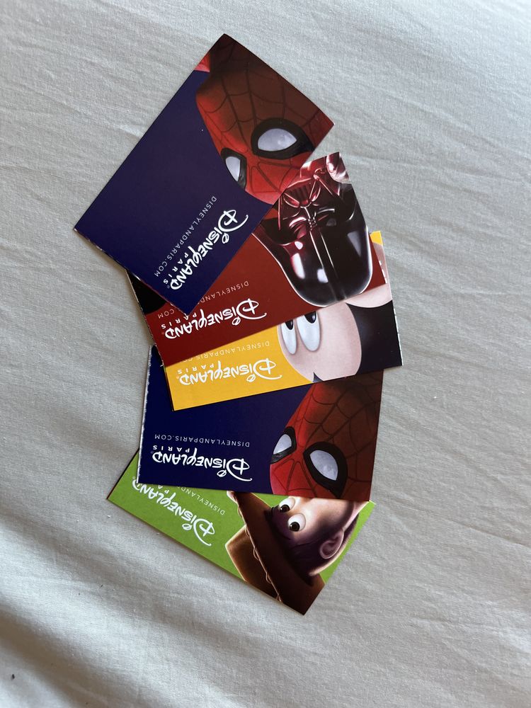 5 Billets adulte deux parcs 80 Bagnolet (93)