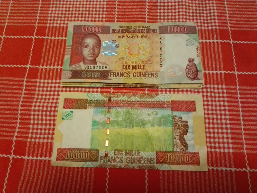 6 BILLETS  BANQUE CENTRALE DE LA REPUBLIQUE DE GUINEE 15 Le Havre (76)