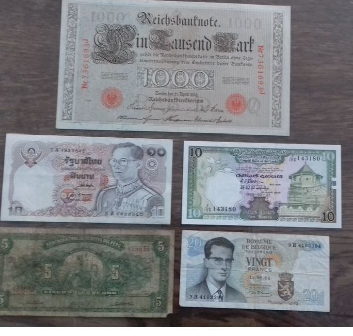 BILLETS de BANQUE du MONDE 3 Pontoise (95)