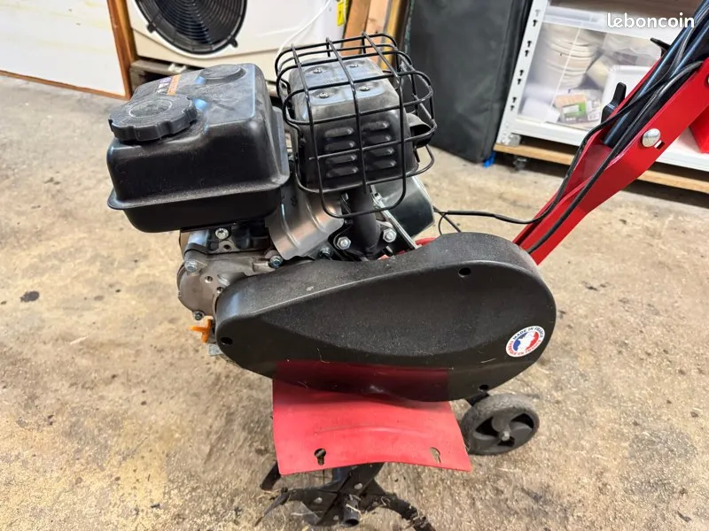 Bineuse thermique 79cm3 170 Frasne (25)