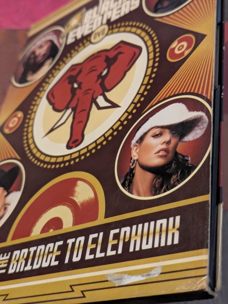 dvd black eyed peas 1 Grigny (69)