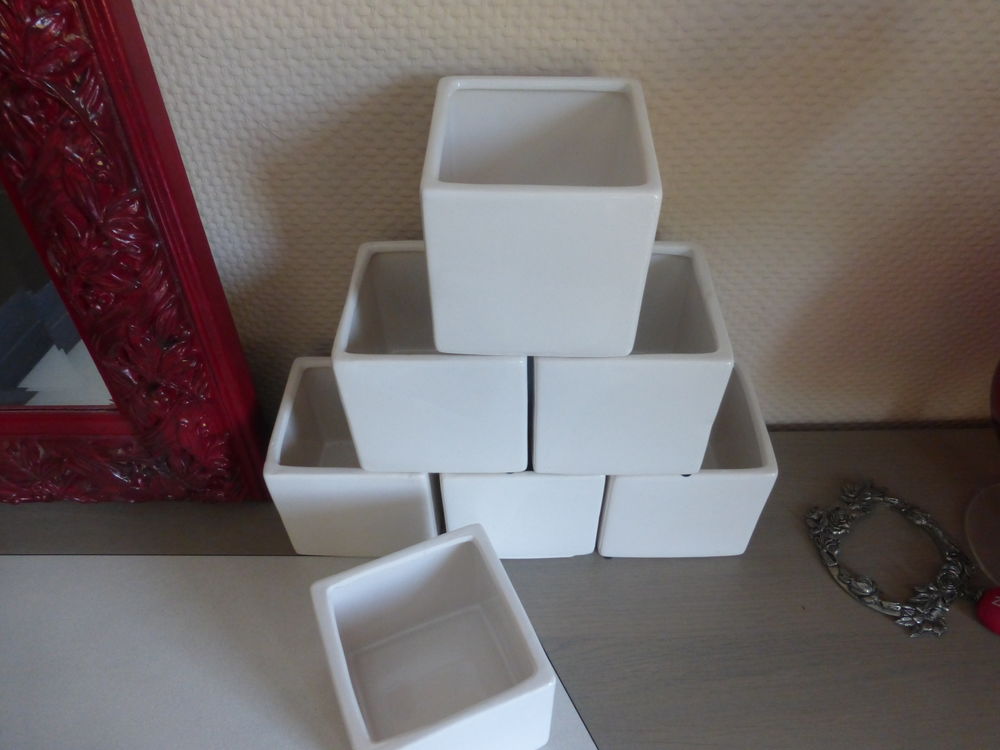 POT BLANC CARRE DE 9.5 CM - neuf 10 Doussard (74)