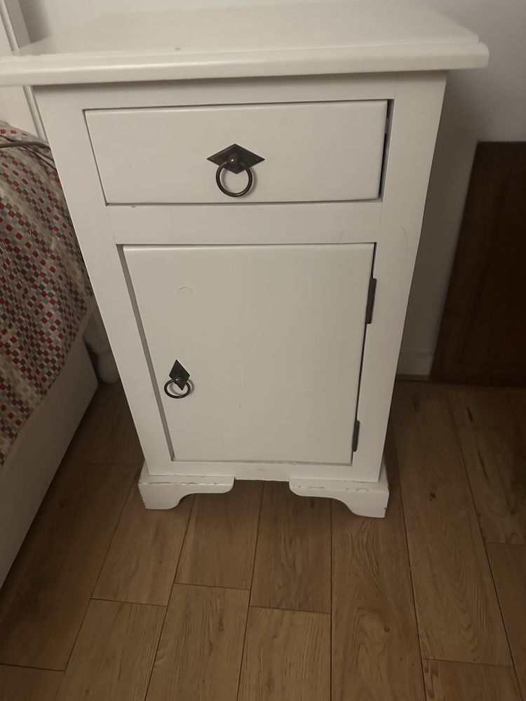 lit blanc fille plein bois 90/190 avec table de chevet 390 Paris 14 (75)