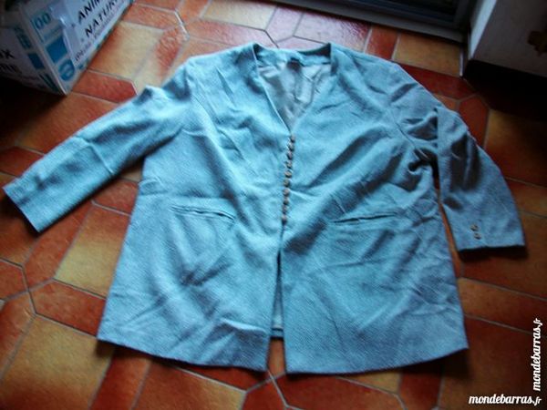 Achetez blazer et manteaux quasi neuf, annonce vente à Vestes et Manteau Femme en Taille 62 Bouxwiller 67330 Vente