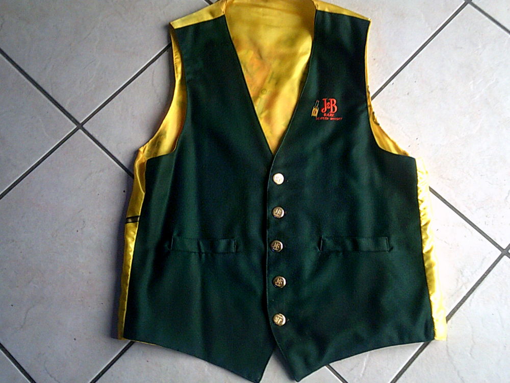 blazer J&B scotch whisky sp��ial �dition tres rare 100 Froideconche (70)