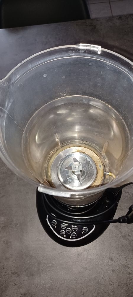 blender chauffant d'occasion en bon �tat couvercle et joint neufs fonctionne tr�s bien. 15 Pleugueneuc (35)